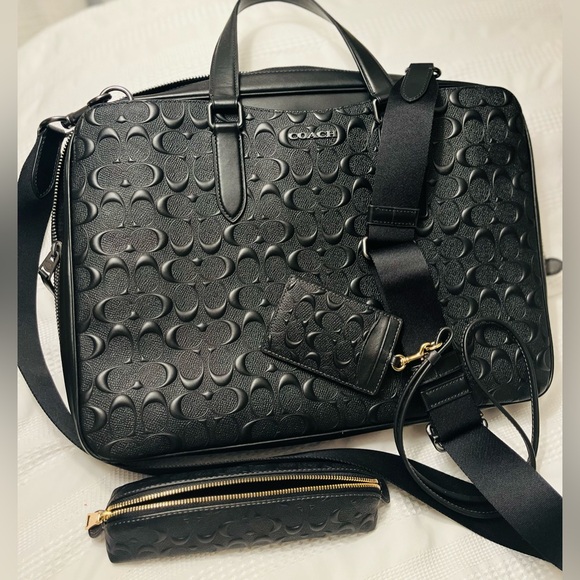 COACH Beckett Slim Brief In Signature Leather - Picture 1 of 3